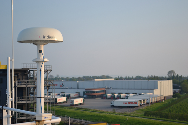 Backup cruise ship satellite terminal Iridium Pilot